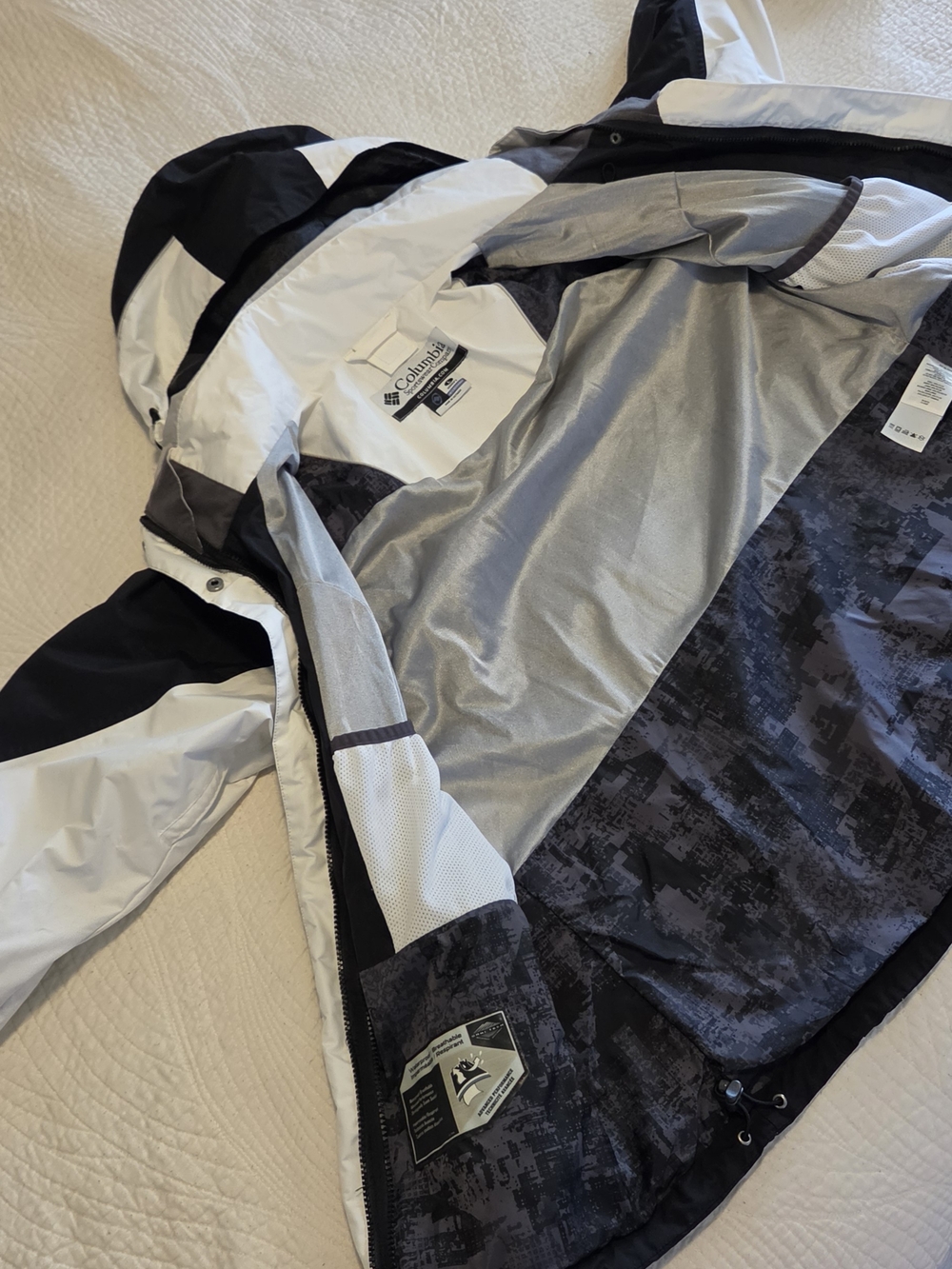 Columbia Rain Jacket, Size Large - Picture 4 of 12